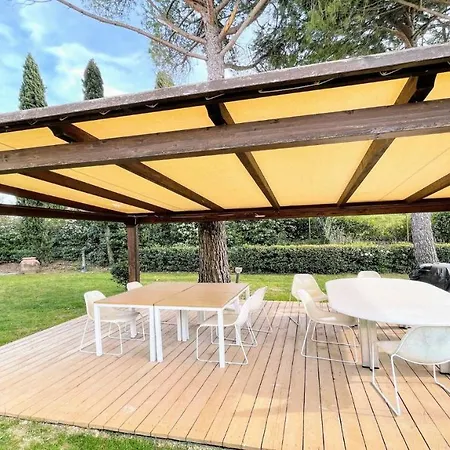 Sole Vino - Sensational Holiday Venue - Central Location - Sleeps 15