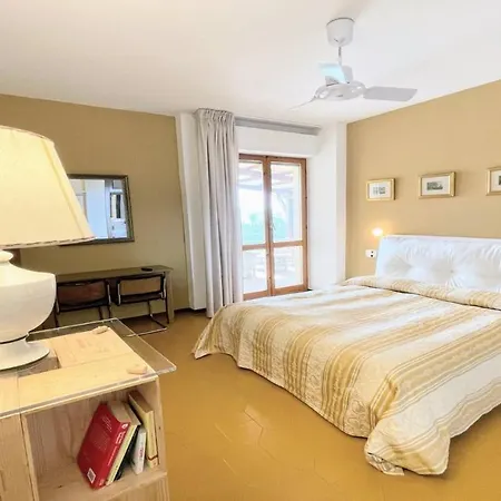 Sole Vino - Sensational Holiday Venue - Central Location - Sleeps 15 Villa