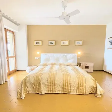 Sole Vino - Sensational Holiday Venue - Central Location - Sleeps 15 Villa Belvedere (Perugia)