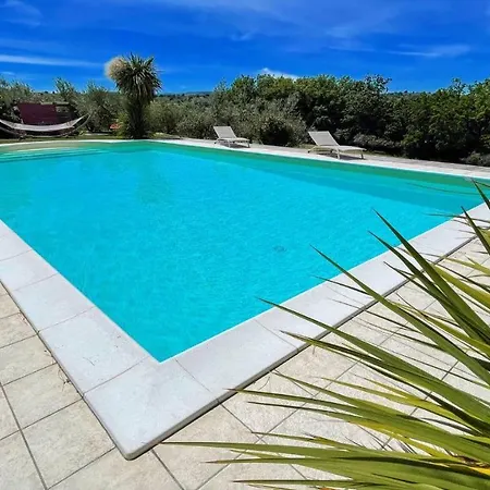 Sole Vino - Sensational Holiday Venue - Central Location - Sleeps 15 *