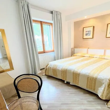 Sole Vino - Sensational Holiday Venue - Central Location - Sleeps 15 Villa *