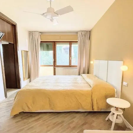 Sole Vino - Sensational Holiday Venue - Central Location - Sleeps 15 Villa *