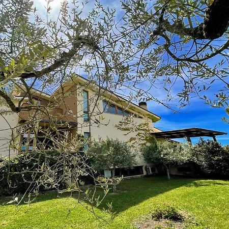 Sole Vino - Sensational Holiday Venue - Central Location - Sleeps 15 Villa