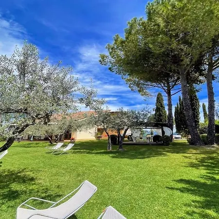 Sole Vino - Sensational Holiday Venue - Central Location - Sleeps 15 Villa