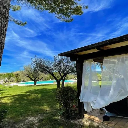 Sole Vino - Sensational Holiday Venue - Central Location - Sleeps 15 *