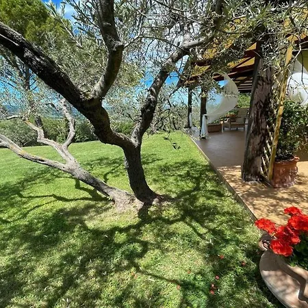 Sole Vino - Sensational Holiday Venue - Central Location - Sleeps 15